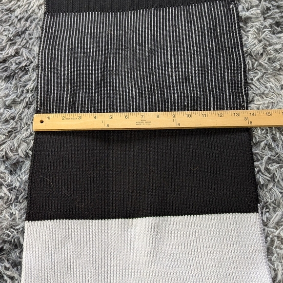 Lululemon Wool Blend Ribbed Knit Extra Long Wide Black Gray Color Block Scarf OS - Picture 8 of 8
